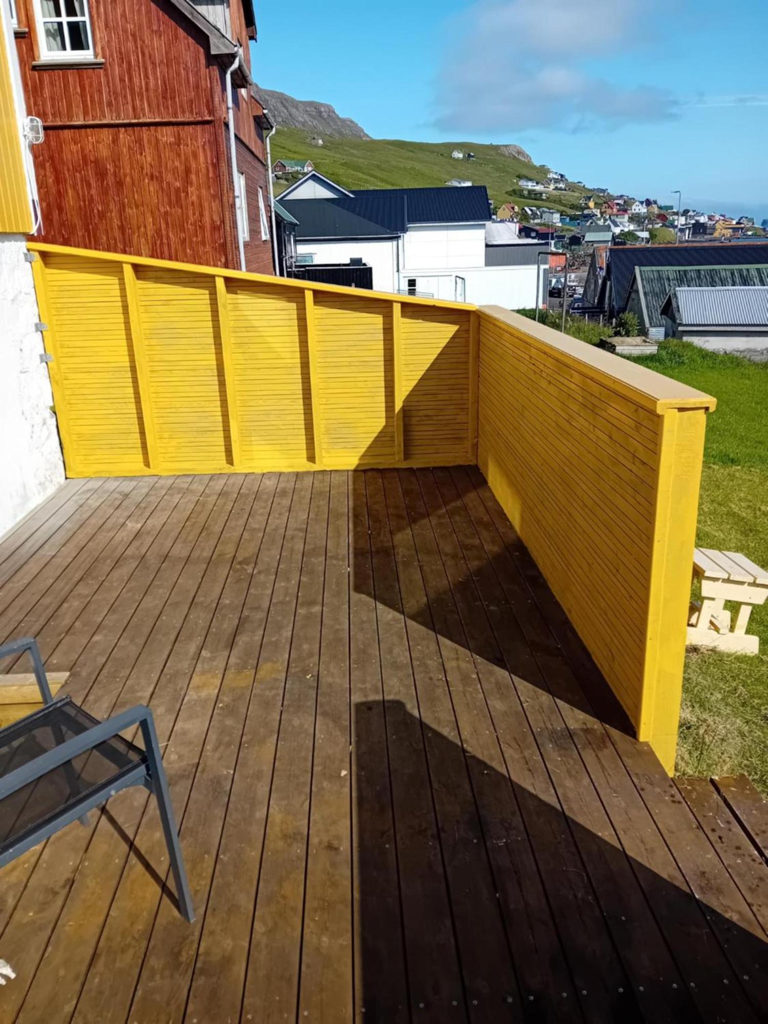 Вилла Det Lille Gule Hus Trongisvagur Экстерьер фото